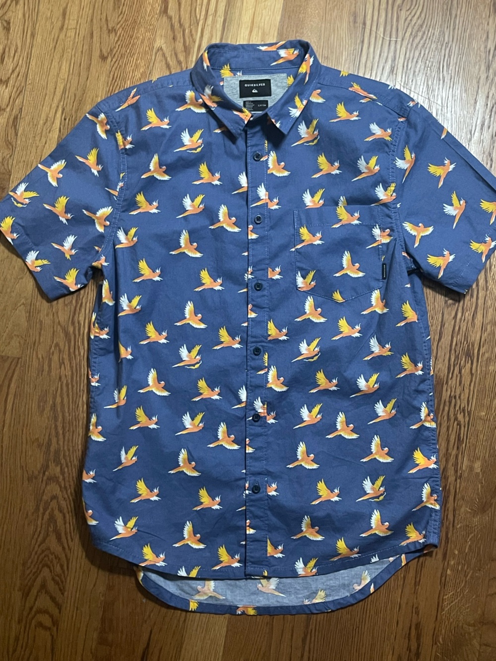 Quiksilver Men’s Size Small Cockatoo Bird Print
